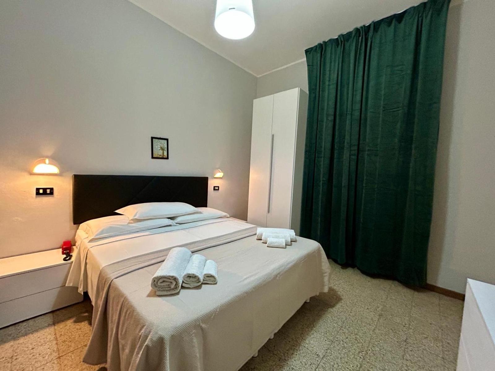 Hotel La Pergola Белларія-Іджеа-Марина Екстер'єр фото