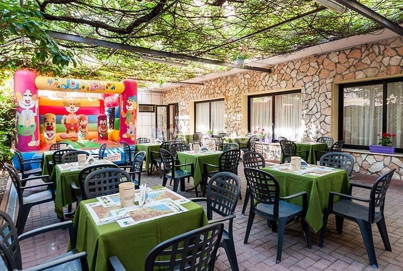 Hotel La Pergola Белларія-Іджеа-Марина Екстер'єр фото